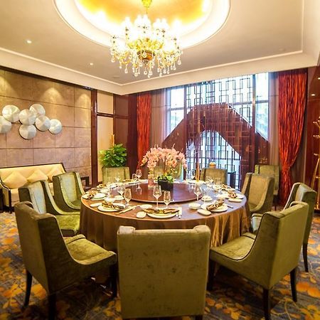 Longyatt Hotel Фошан Екстериор снимка